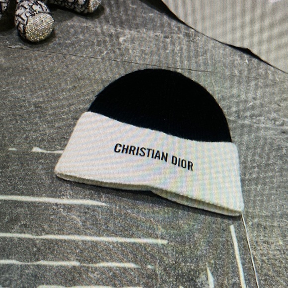 Dior Other - Dior Two-Tone Black and White Hat